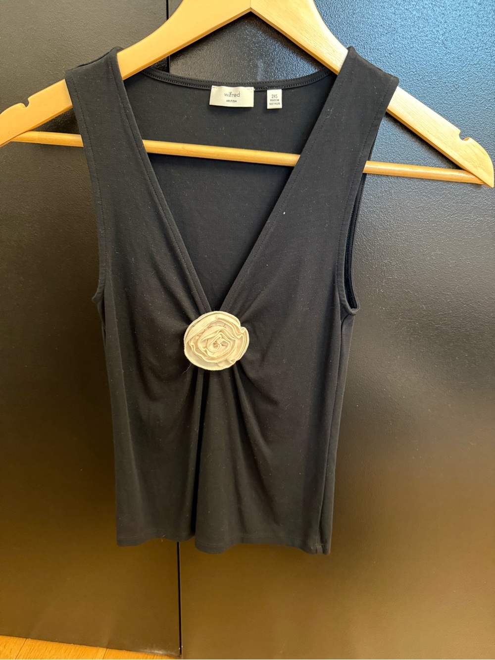 AritziaWilfred Black Sleeveless V-Neck Top with Center Rose